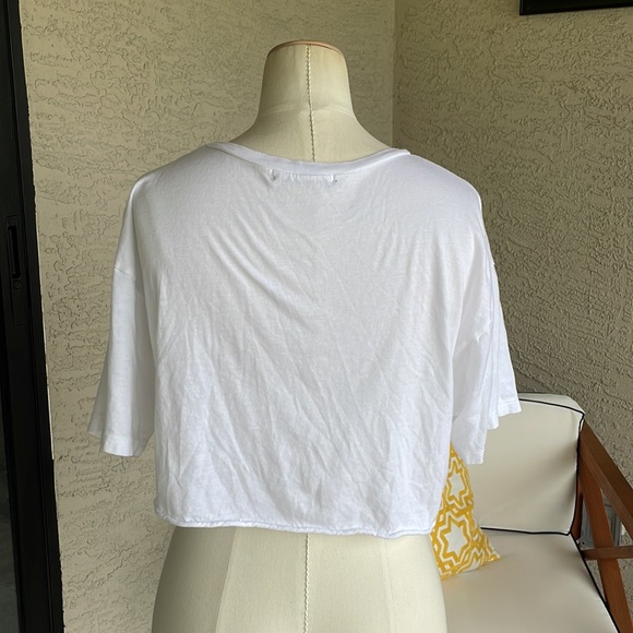 Rock Rose Couture Daisy Cropped Tee Shirt Feel the Love Size Large - Picture 6 of 7